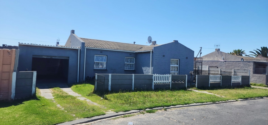 3 Bedroom Property for Sale in Palm Park Western Cape
